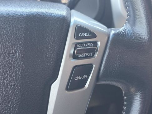 Used 2018 Nissan Titan PRO-4X w/ Pro-4x Convenience Package AWD/4WD image 13