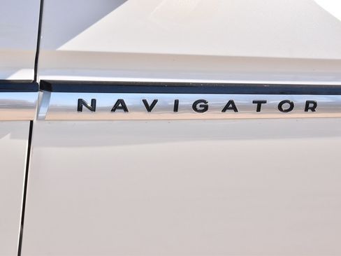 New 2025 Lincoln Navigator L Reserve image 47