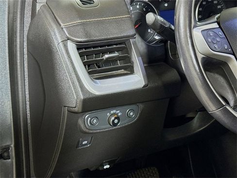 Used 2021 GMC Terrain SLT image 8