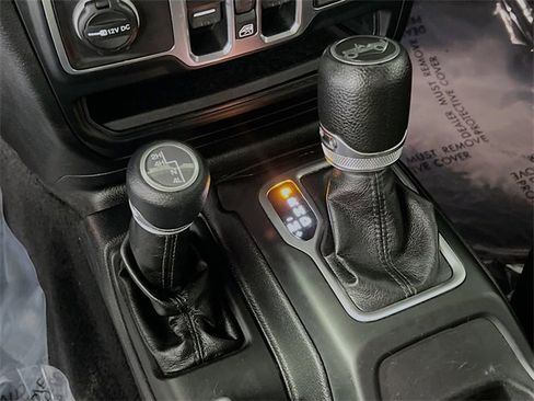 Used 2018 Jeep Wrangler Unlimited Sport S image 22