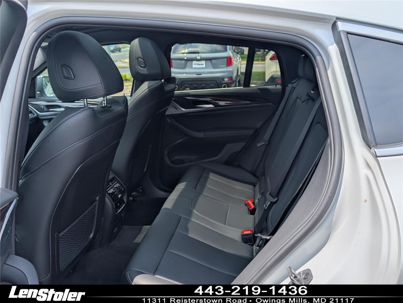 Used 2024 BMW X4 xDrive30i w/ Parking Assistance Package AWD/4WD image 15
