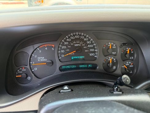 Used 2004 GMC Sierra 2500 SLT w/ Heavy-Duty Power Package AWD/4WD image 10