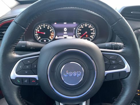 Used 2018 Jeep Renegade Trailhawk w/ Safety & Security Group AWD/4WD image 9