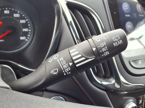 Used 2022 Chevrolet Equinox RS w/ RS Leather Package image 20