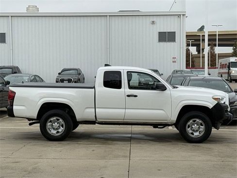 Used 2023 Toyota Tacoma SR image 3