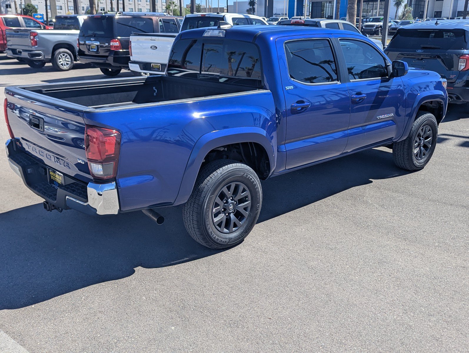 Used 2023 Toyota Tacoma SR5 RWD image 2