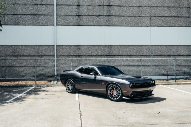 Used 2015 Dodge Challenger SRT w/ Technology Group RWD image 19