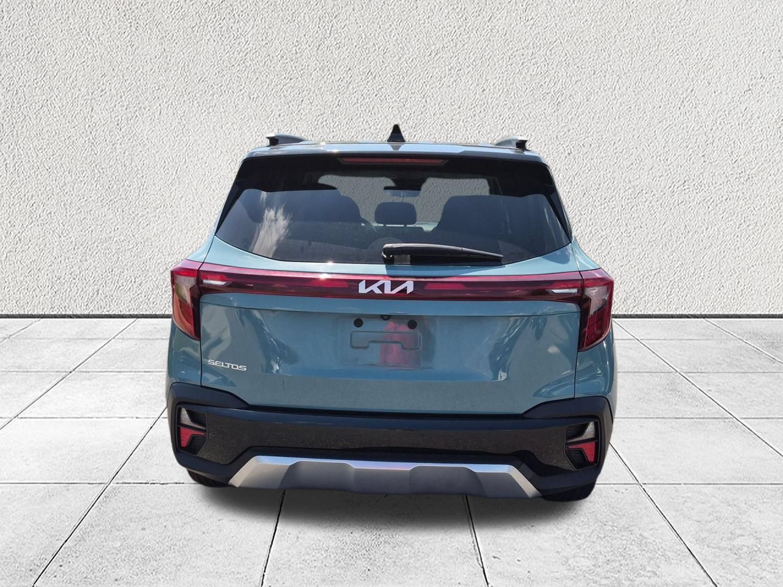 Used 2025 Kia Seltos S FWD image 4