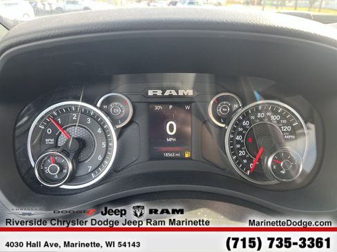 Used 2024 RAM 2500 Big Horn w/ Sport Appearance Package image 16