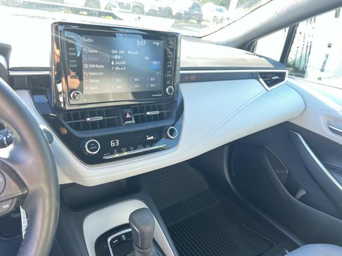 Used 2022 Toyota Corolla SE image 29