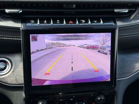 Certified 2025 Jeep Grand Cherokee L Limited w/ Black Appearance Package RWD image 37