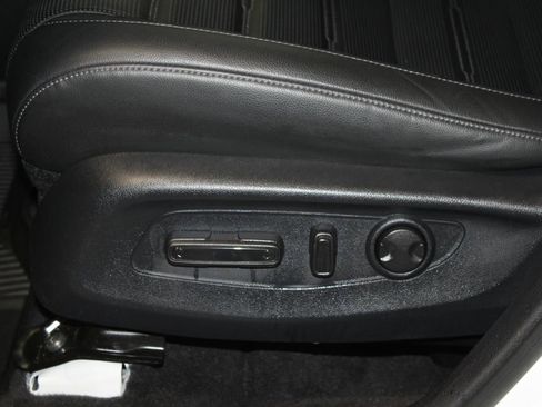 Used 2025 Honda CR-V EX-L image 13