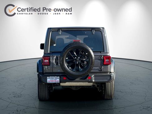Used 2025 Jeep Wrangler Unlimited Sahara w/ Safety Group image 5