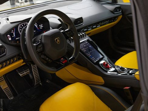 Used 2024 Lamborghini Huracan EVO image 59