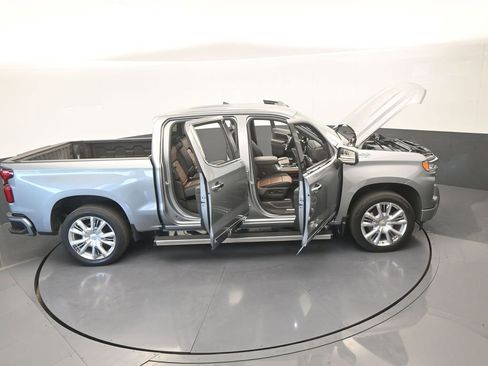 Used 2024 Chevrolet Silverado 1500 High Country w/ Technology Package AWD/4WD image 84
