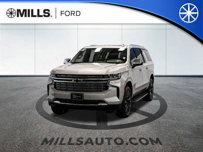 Used 2023 Chevrolet Suburban Premier w/ Premium Package 2