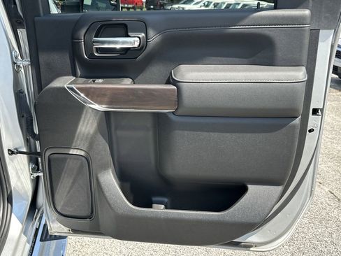 Used 2022 GMC Sierra 2500 SLT image 17