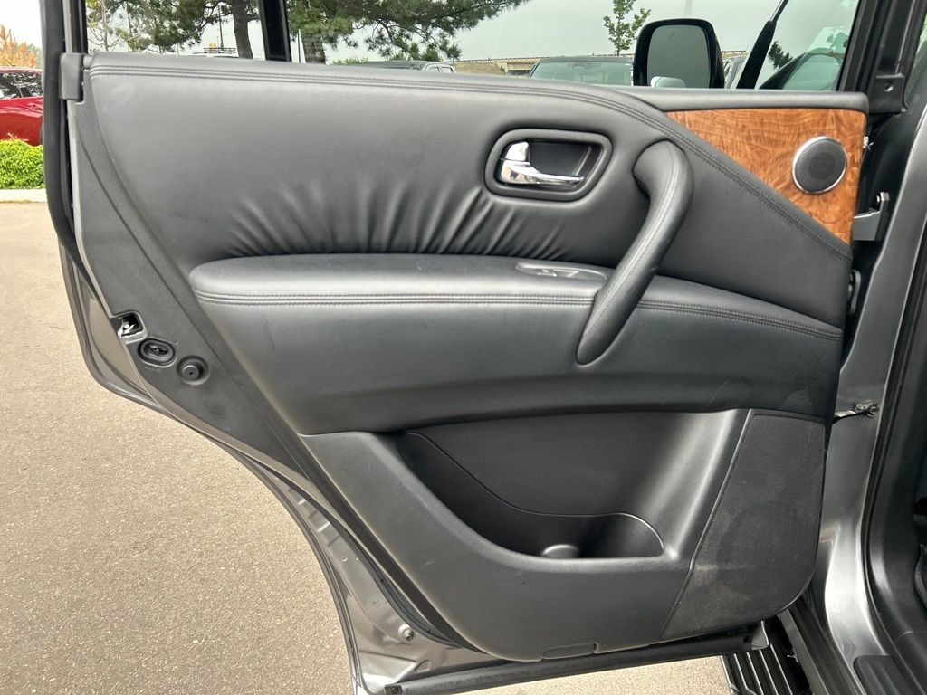 Used 2024 Nissan Armada SL AWD/4WD image 19
