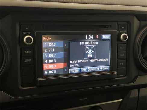 Used 2019 Toyota Tacoma SR image 19