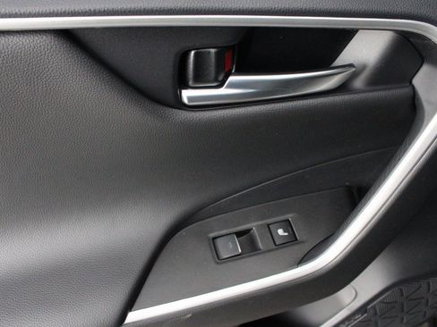 New 2025 Toyota RAV4 Limited image 46