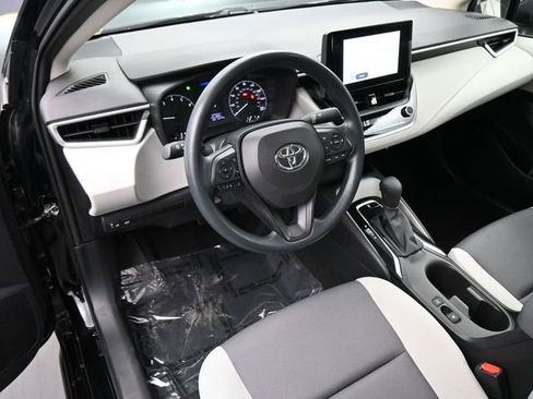 Used 2024 Toyota Corolla LE image 7