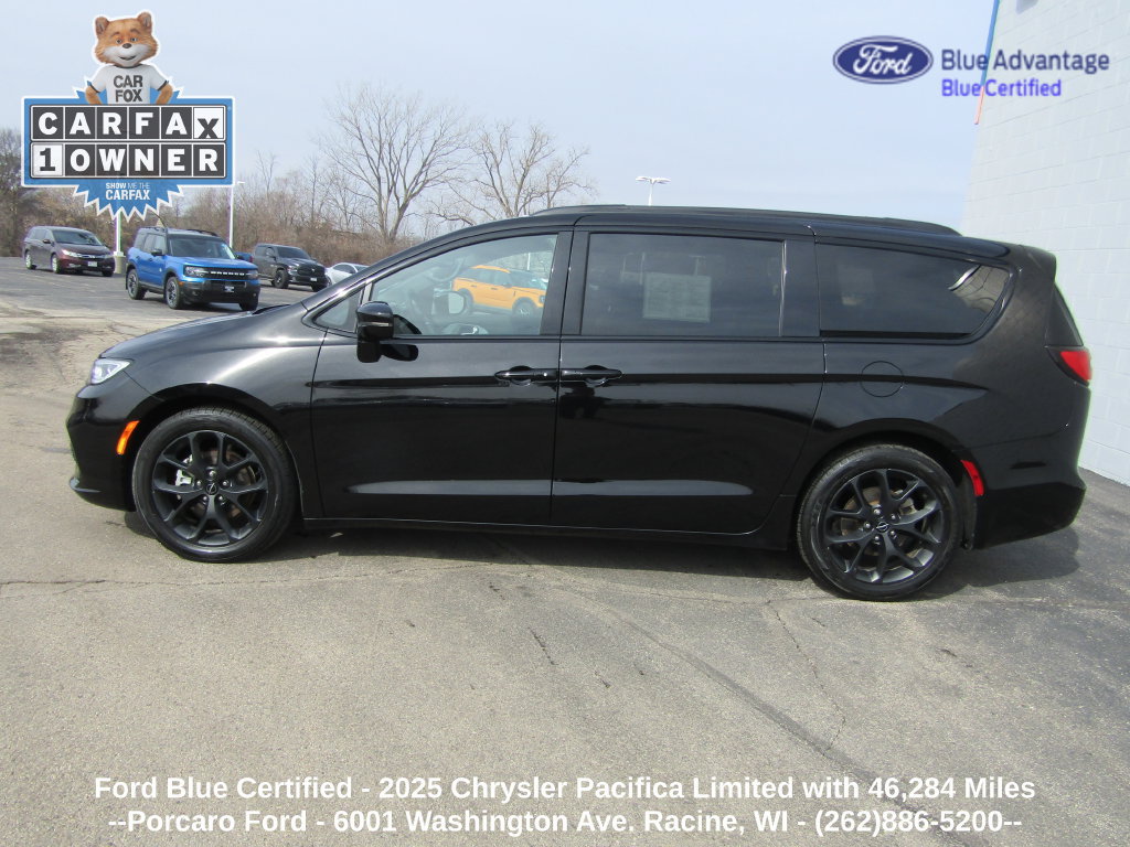 Used 2025 Chrysler Pacifica Limited FWD image 2