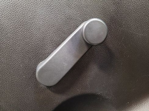 Used 2020 Chevrolet Sonic LT image 27