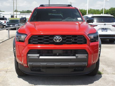 Used 2025 Toyota 4Runner TRD Off-Road Premium AWD/4WD image 2
