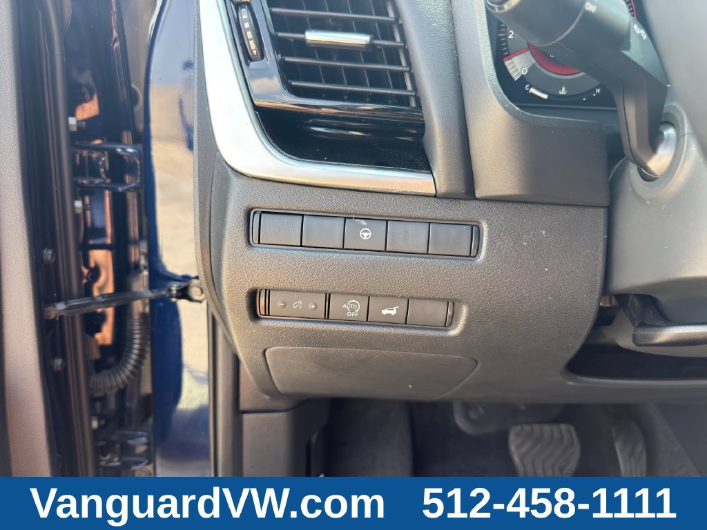 Used 2026 Nissan Rogue SL FWD image 24