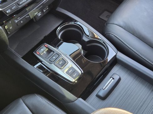 Used 2020 Honda Pilot Touring image 21