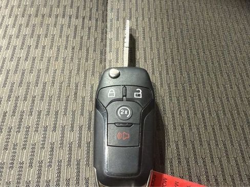 Used 2016 Ford F150 XLT w/ Equipment Group 302A Luxury AWD/4WD image 28