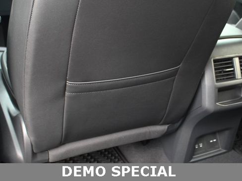 Used 2023 Volkswagen Atlas Cross Sport SE image 25