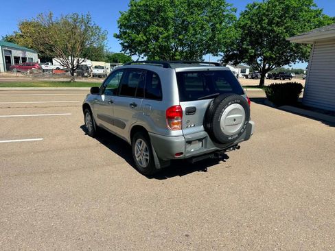 Used 2001 Toyota RAV4 4WD image 3