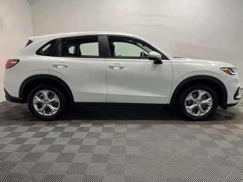 Used 2023 Honda HR-V LX image 4