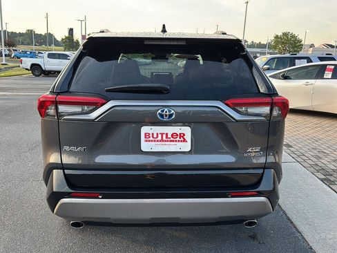 Used 2023 Toyota RAV4 XSE image 4