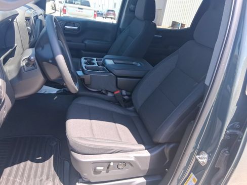 Used 2026 Chevrolet Silverado 1500 Custom Trail Boss AWD/4WD image 12