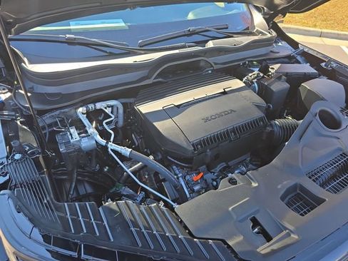 New 2025 Honda Pilot TrailSport image 32