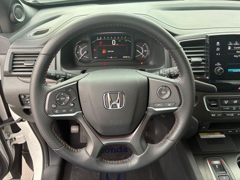 Used 2023 Honda Passport TrailSport image 18
