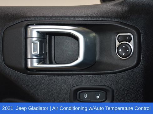 Used 2021 Jeep Gladiator Sport image 23