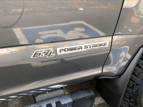 Used 2019 Ford F250 XLT w/ XLT Value Package image 8