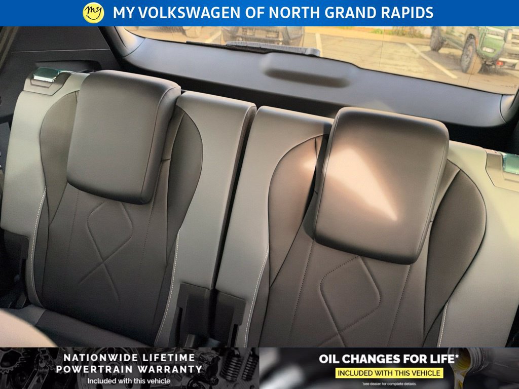 New 2027 Volkswagen Atlas SEL R-Line AWD/4WD image 22
