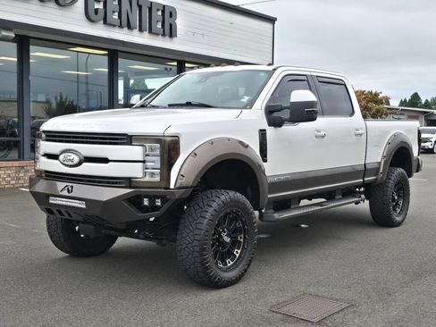 Used 2017 Ford F350 King Ranch w/ King Ranch Ultimate Package AWD/4WD image 2