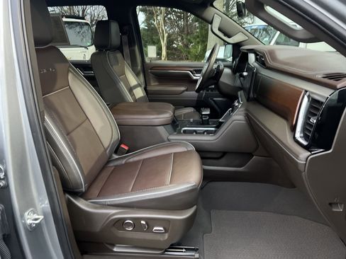 Certified 2025 GMC Sierra 1500 Denali w/ Technology Package image 32