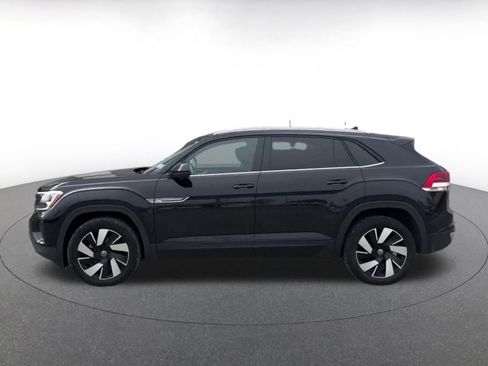 Used 2025 Volkswagen Atlas Cross Sport SE image 9