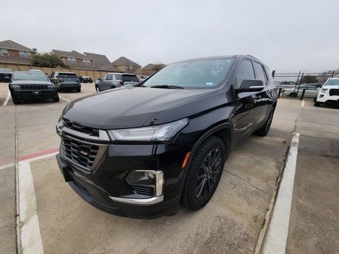 Used 2023 Chevrolet Traverse RS w/ LPO, Floor Liner Package image 3