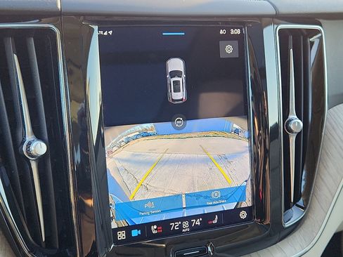 Certified 2023 Volvo XC60 B5 Plus w/ Climate Package image 20