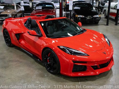 Used 2024 Chevrolet Corvette E-Ray w/ ZER Performance Package AWD/4WD image 10