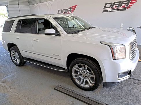 Used 2019 GMC Yukon SLT w/ Premium Edition AWD/4WD image 5