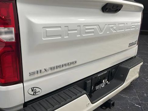 Used 2022 Chevrolet Silverado 1500 High Country w/ High Country Premium Package image 42