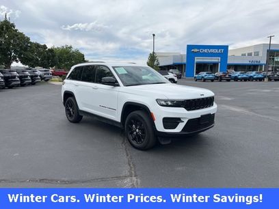 Used 2024 Jeep Grand Cherokee Altitude